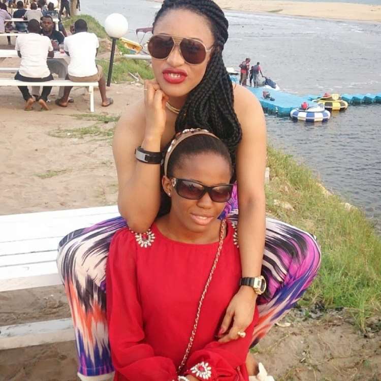 <b>Nigerians blast Tonto Dikeh after outing with her Maid</b>